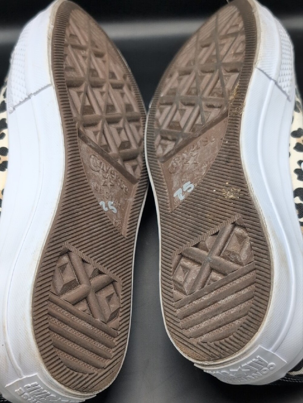 CONVERSE Chuck Taylor All Star 70 Ox Low Top Leopard Print Sneakers Skze 10.5 - Picture 12 of 12